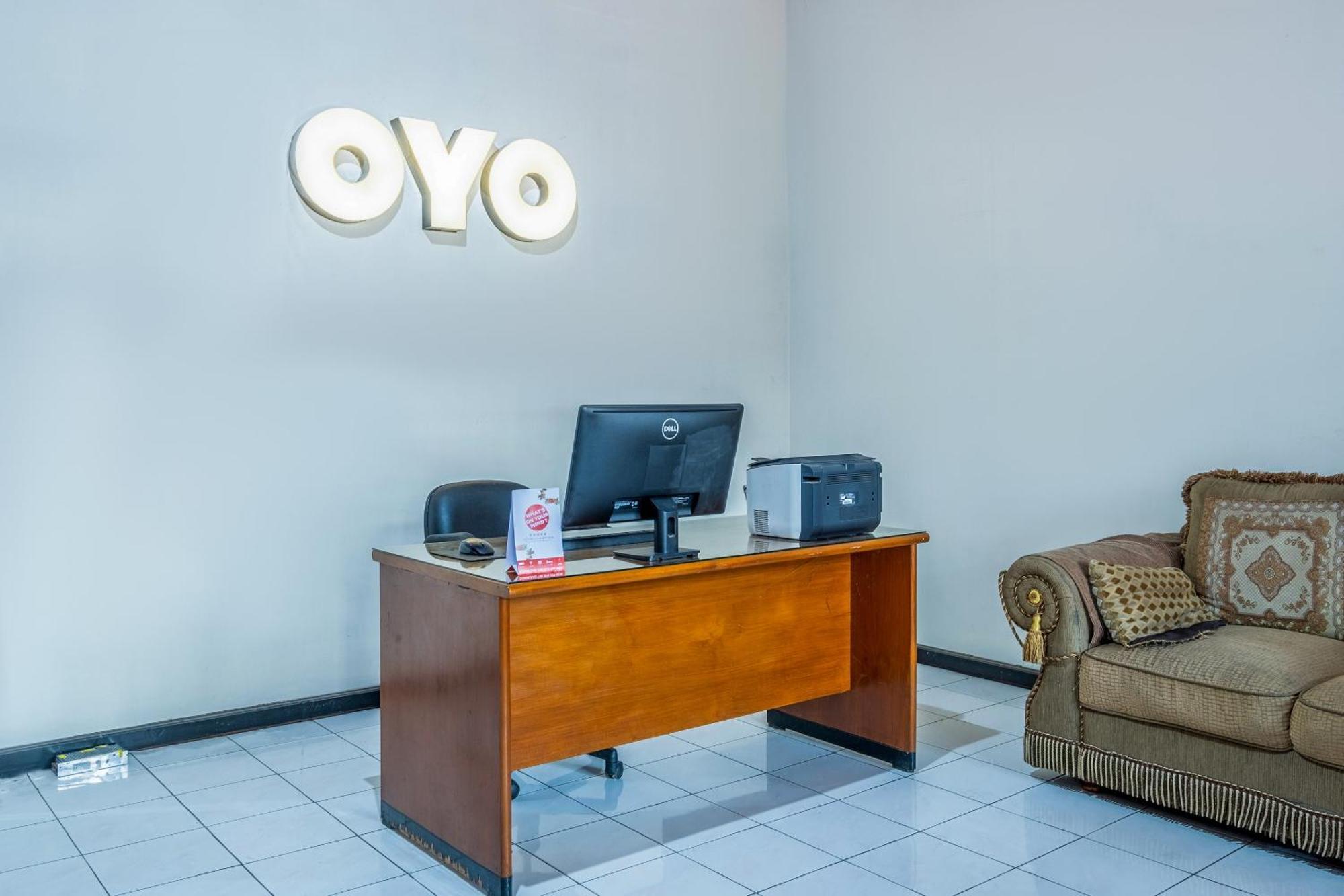 Oyo Collection O 1032 Rahayu Residence Syariah Cirebon Eksteriør bilde