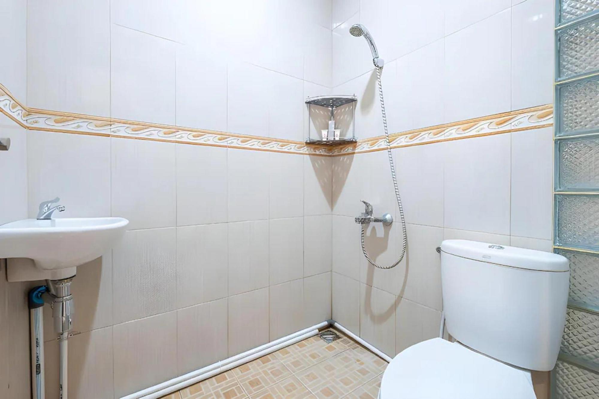 Oyo Collection O 1032 Rahayu Residence Syariah Cirebon Eksteriør bilde